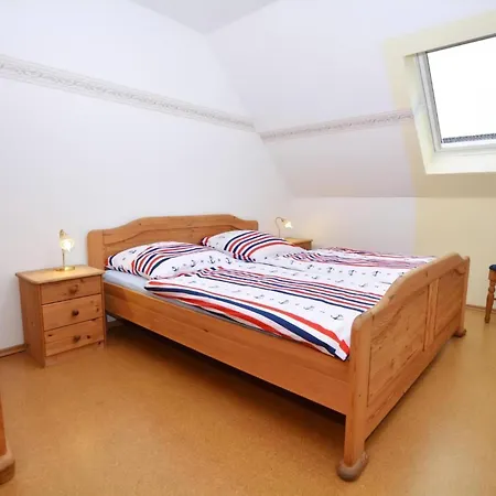 Haushaelfte Luett Holland In Holiday home Busum